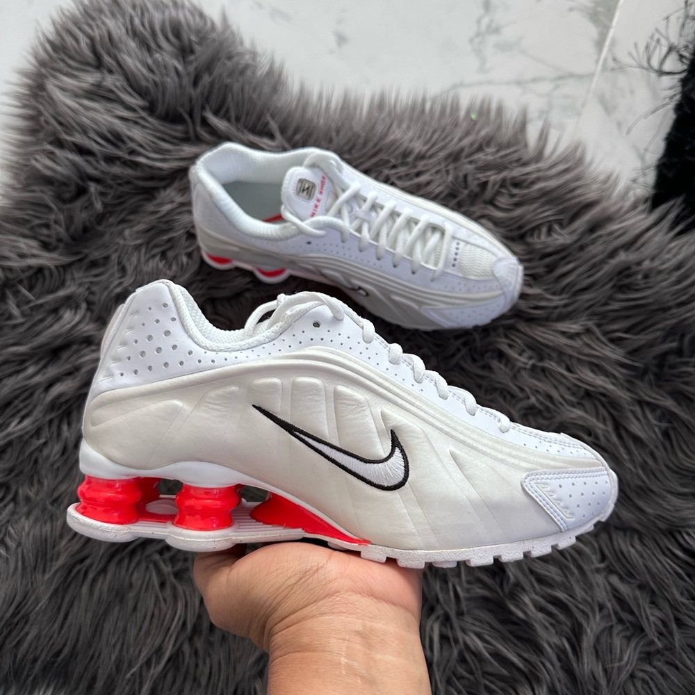 Nike Shox R4 - Picture 5 of 12